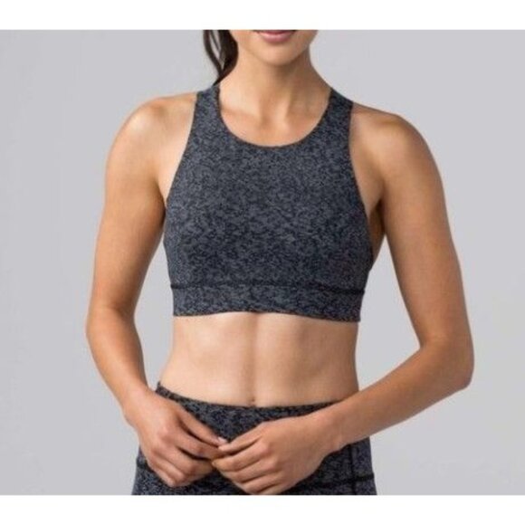 Lululemon Fast & Free Bra (Nulux) in Soundwave Alpine White Black Size 4 - Picture 1 of 6